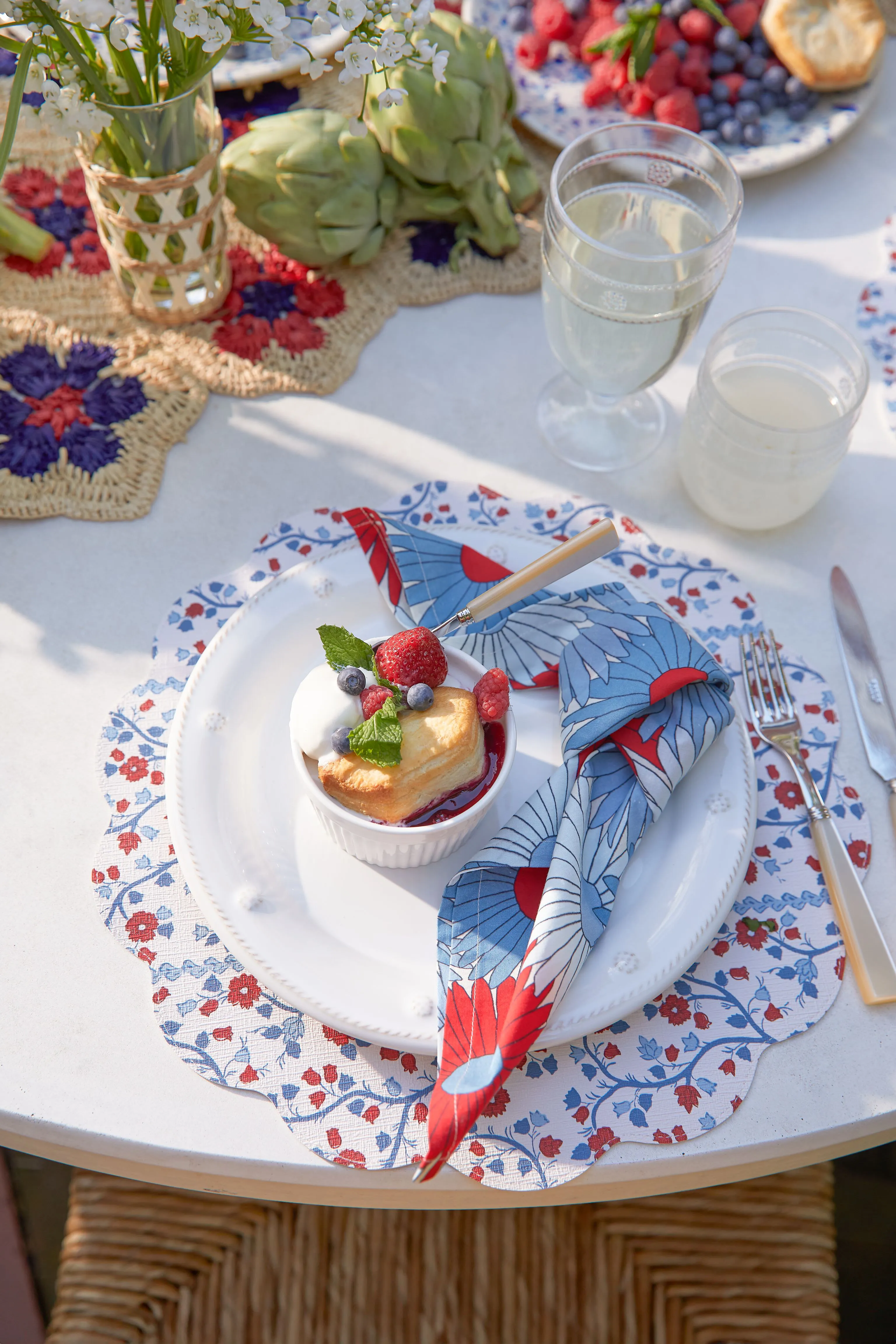 Berry and Thread Dinner Plate