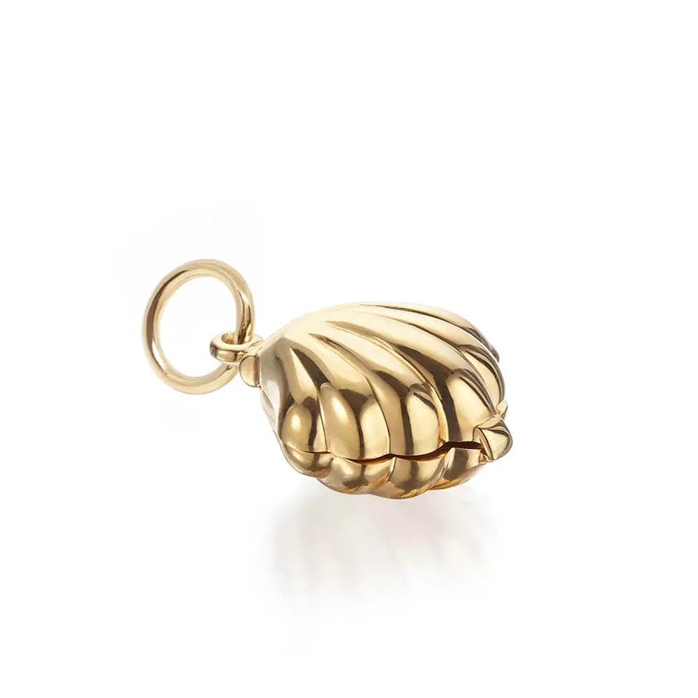 Clamshell Charm Solid Gold