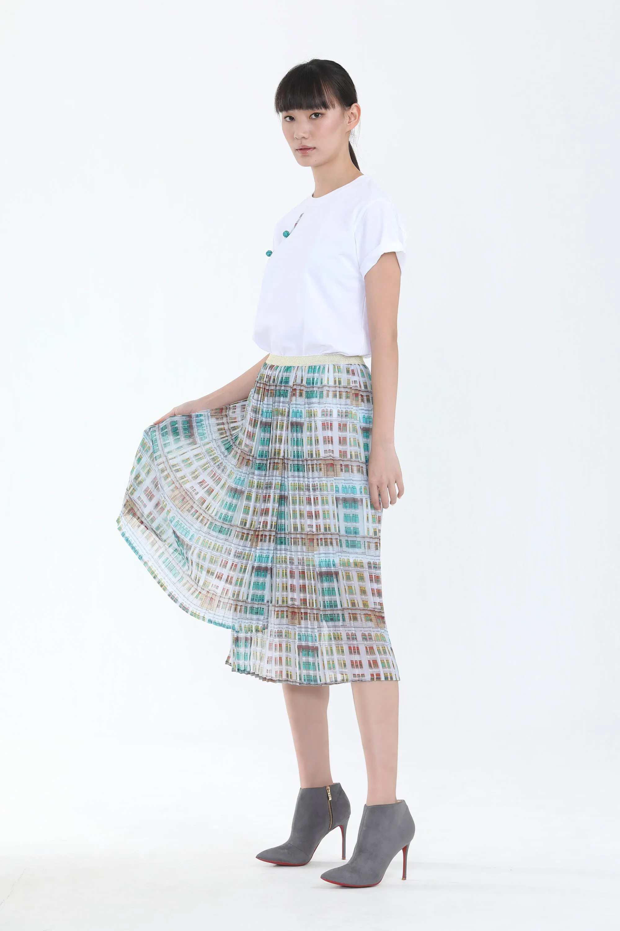 LESLIE Police Station Print Asymmetric Pleated Skirt