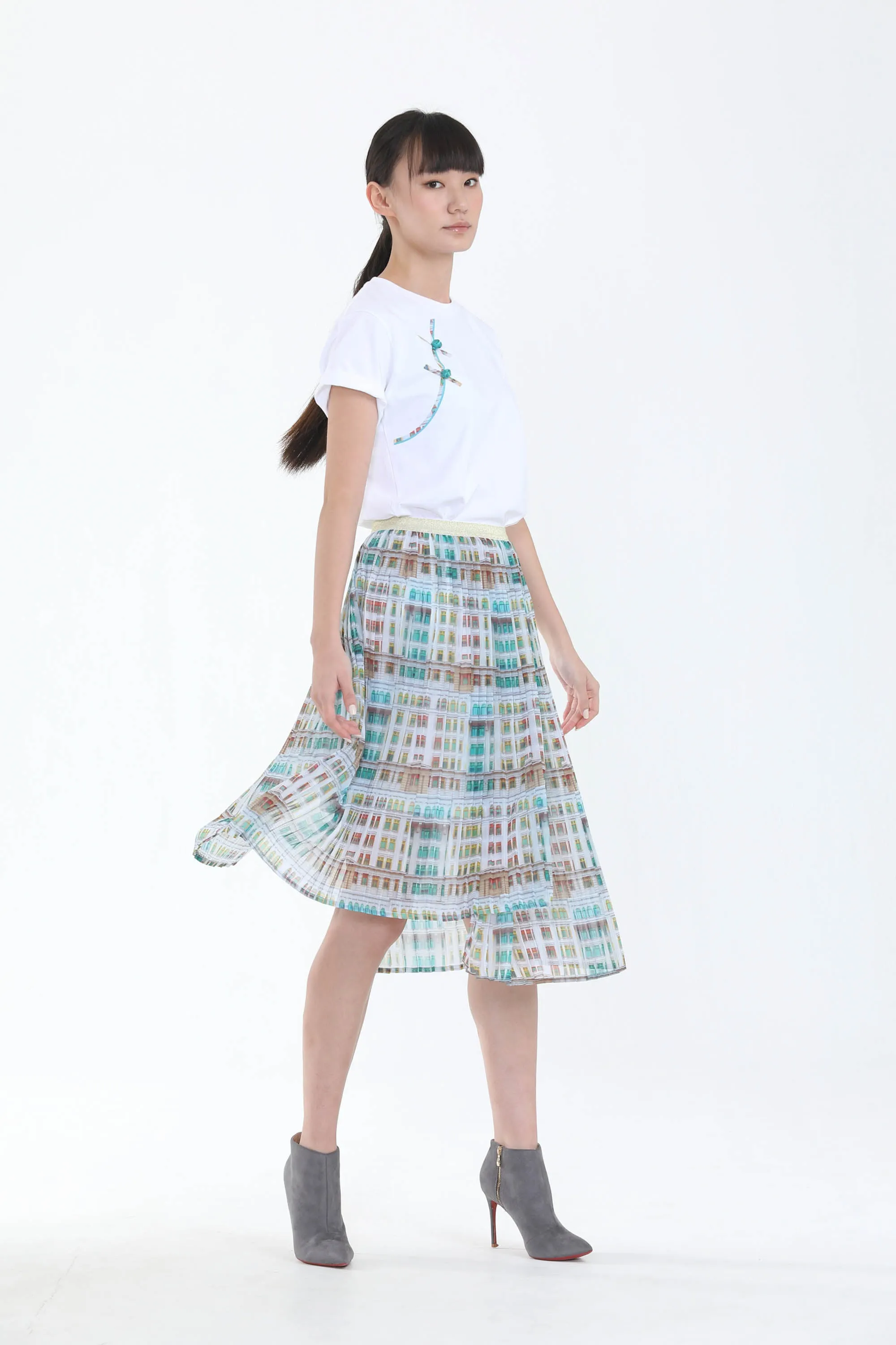 LESLIE Police Station Print Asymmetric Pleated Skirt